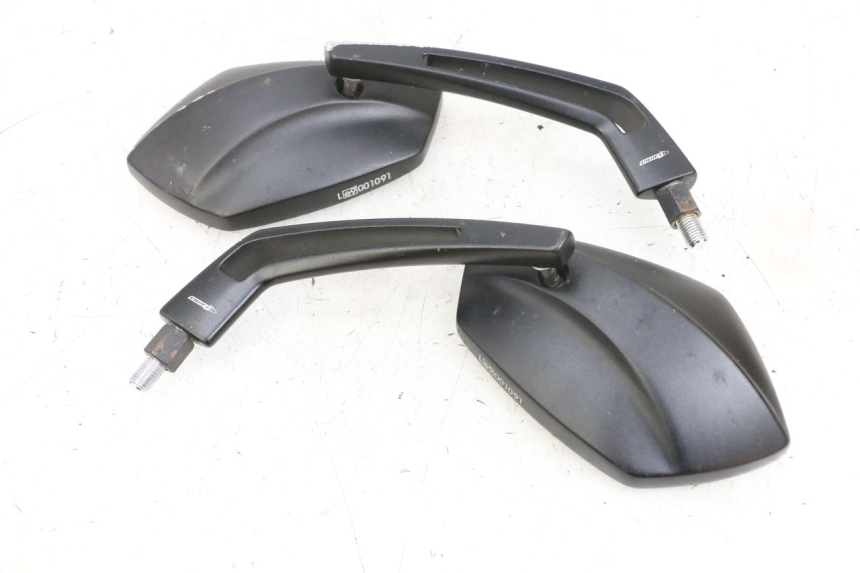 photo de RETROVISORES KAWASAKI ZR 7 750 (1999 - 2004) - Otra vista del artículo