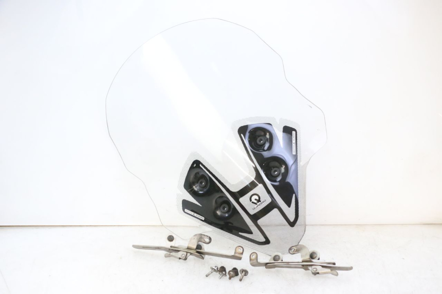 photo de PARABRISAS QUADRO 4 4D 350 (2015 - 2018) - Vista principal