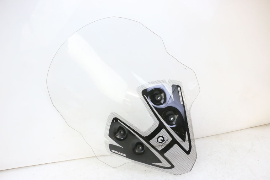 photo de PARABRISAS QUADRO 4 4D 350 (2015 - 2018) - Otra perspectiva