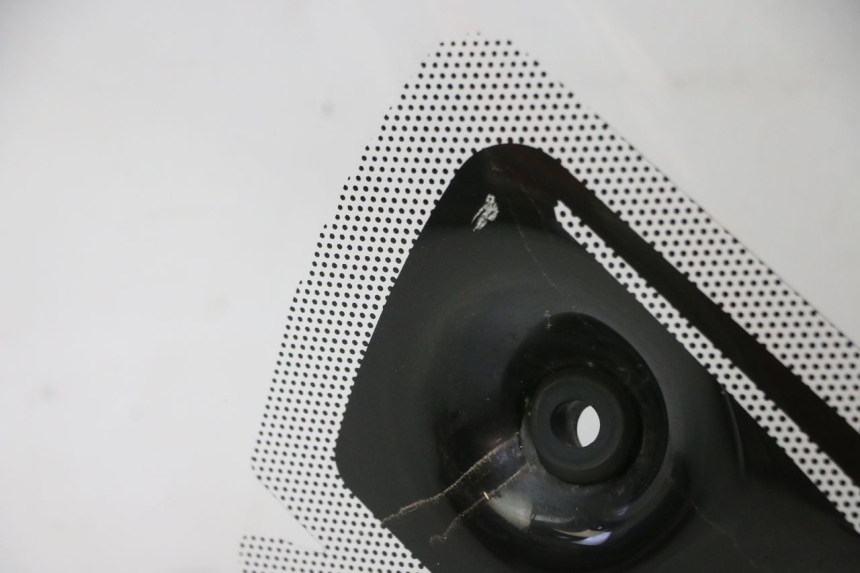 photo de PARABRISAS QUADRO 4 4D 350 (2015 - 2018) - Detalles de los puntos de fijación