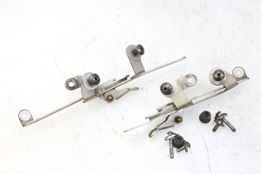 photo de PARABRISAS QUADRO 4 4D 350 (2015 - 2018) - Marcados y referencias originales