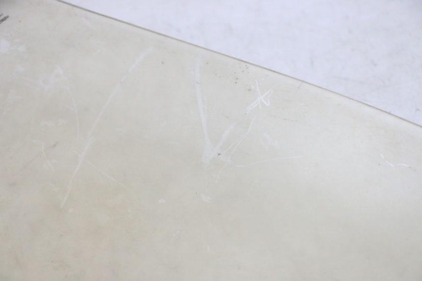 photo de PARABRISAS SUZUKI BURGMAN 125 (2007 - 2014) - Detalles de los puntos de fijación