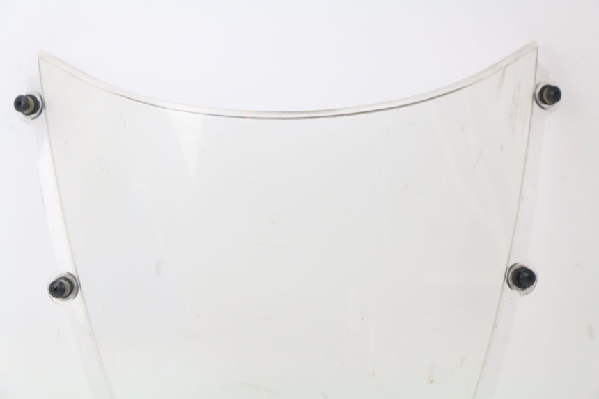 photo de PARABRISAS HONDA CBR RR FIREBLADE 1000 (2006 - 2007) - Primer plano de alta resolución