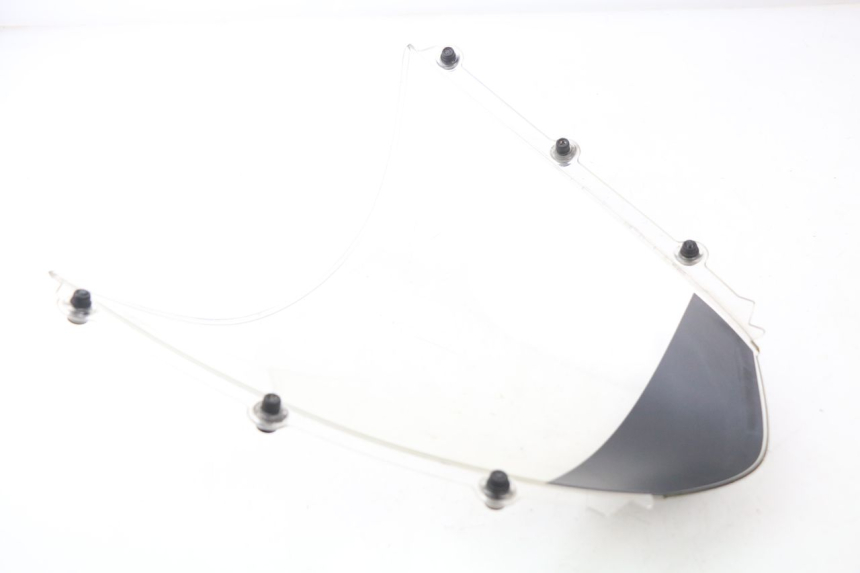 photo de PARABRISAS HONDA CBR RR FIREBLADE 1000 (2006 - 2007) - Primer plano técnico