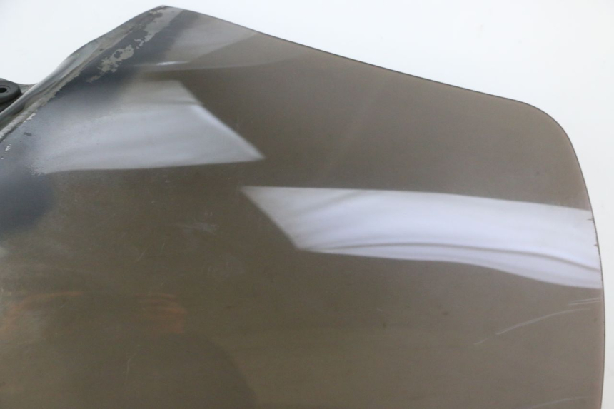 photo de PARABRISAS PEUGEOT CITYSTAR 50 (2013 - 2017) - Primer plano de alta resolución