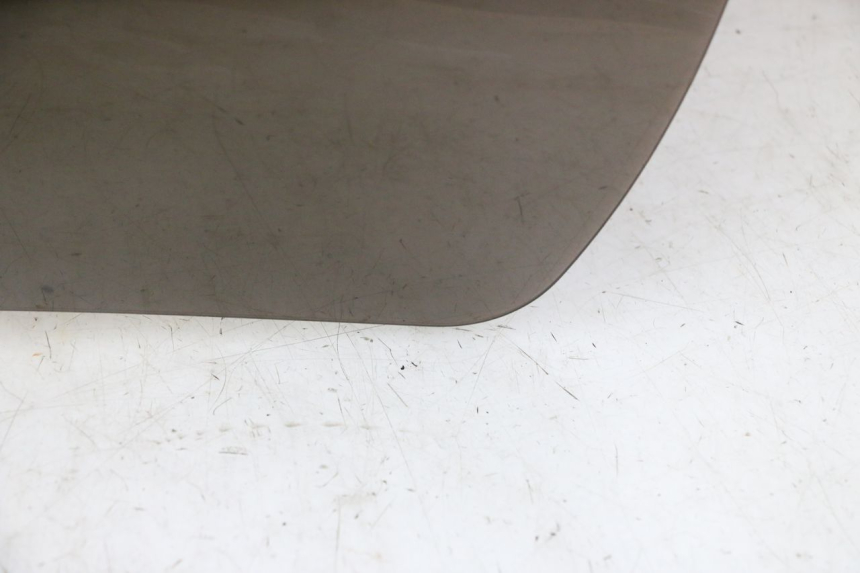 photo de PARABRISAS PEUGEOT CITYSTAR 50 (2013 - 2017) - Foto de producto adicional