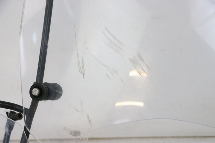 photo de PARABRISAS PEUGEOT E-VIVACITY 1 (2012 - 2018) - Características distintivas