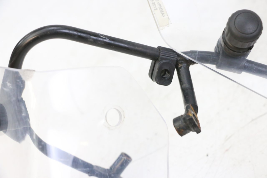 photo de PARABRISAS PEUGEOT E-VIVACITY 1 (2012 - 2018) - Primer plano técnico