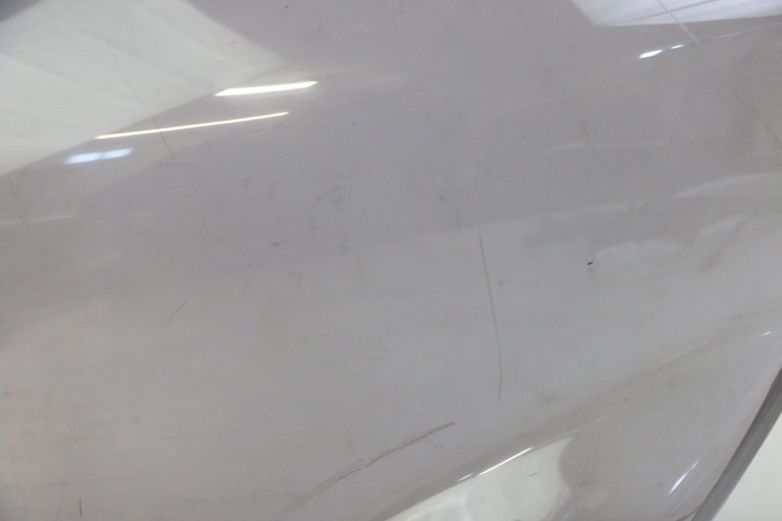 photo de PARABRISAS PEUGEOT ELYSTAR 125 (2002 - 2007) - Enfoque en la estructura