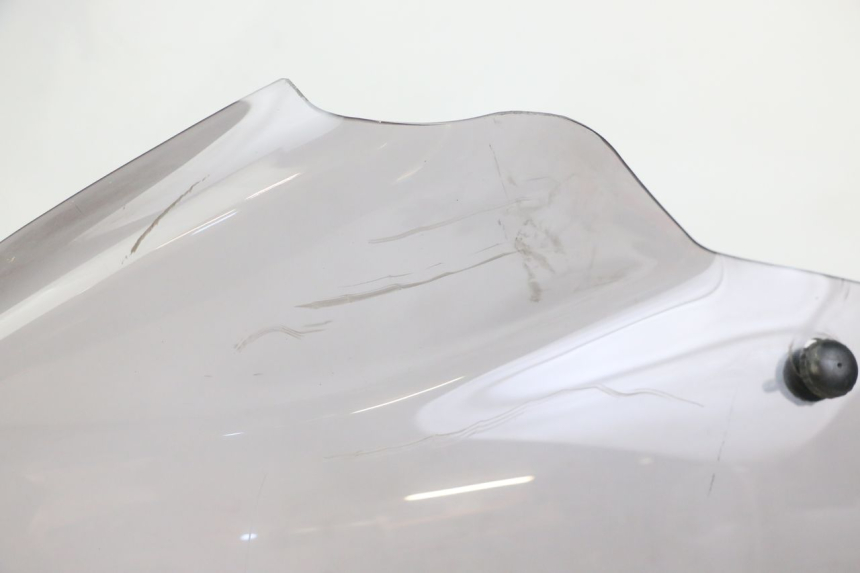 photo de PARABRISAS PEUGEOT ELYSTAR 125 (2002 - 2007) - Detalles de los puntos de fijación