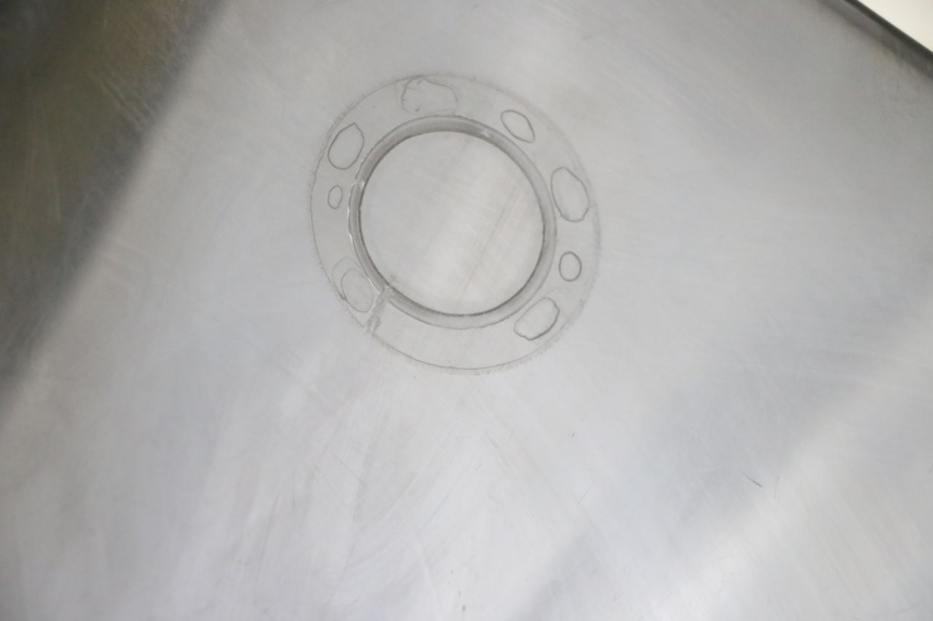 photo de PARABRISAS PEUGEOT ELYSTAR 50 (2002 - 2014) - Detalles de los puntos de fijación