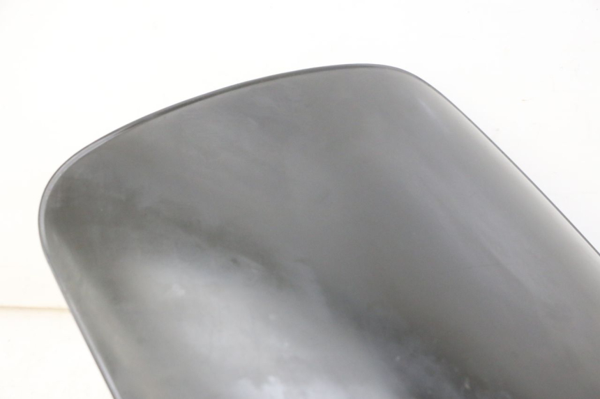 photo de PARABRISAS PEUGEOT ELYSTAR 50 (2002 - 2014) - Enfoque en la estructura