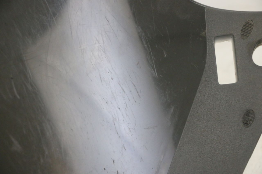 photo de PARABRISAS PEUGEOT ELYSTAR 50 (2002 - 2014) - Estado de la superficie y material