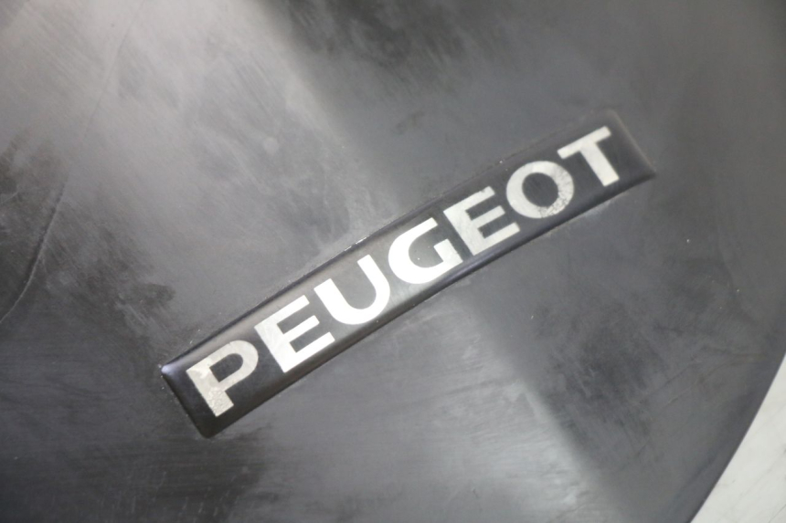 photo de PARABRISAS PEUGEOT ELYSTAR 50 (2002 - 2014) - Primer plano técnico