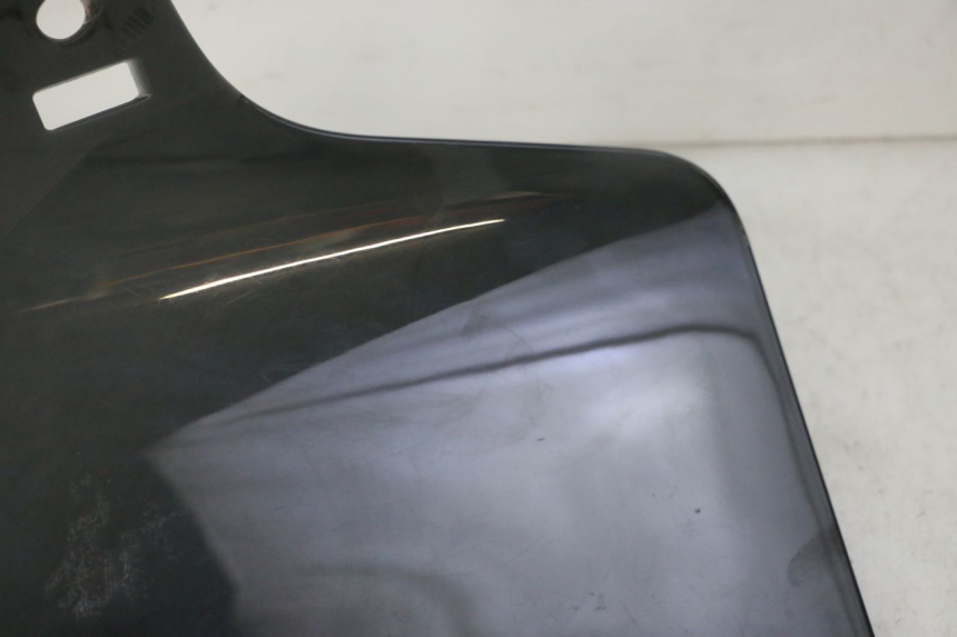 photo de PARABRISAS PEUGEOT ELYSTAR 50 (2002 - 2014) - Primer plano técnico