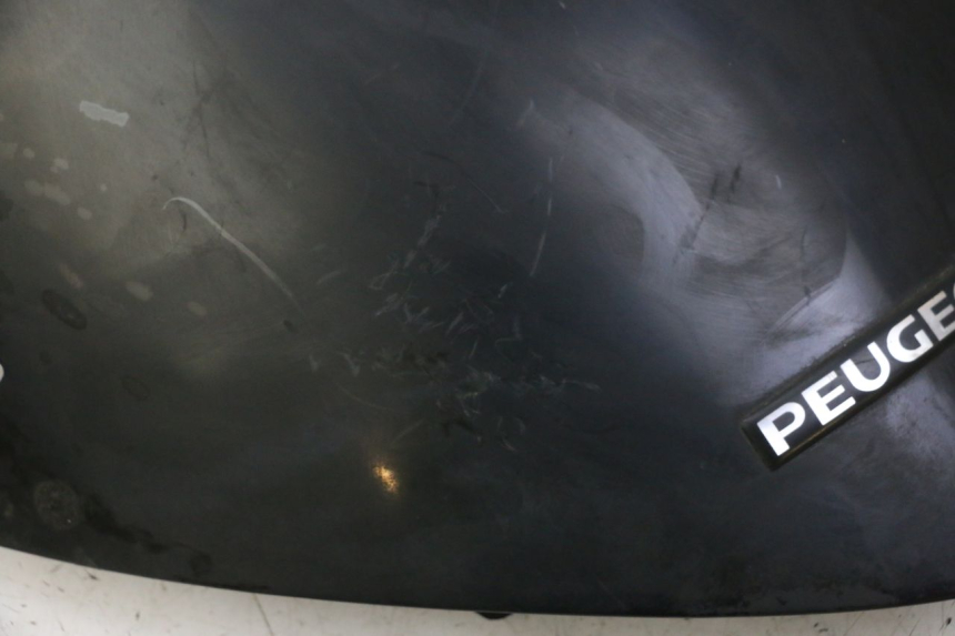 photo de PARABRISAS PEUGEOT ELYSTAR 50 (2002 - 2014) - Características distintivas