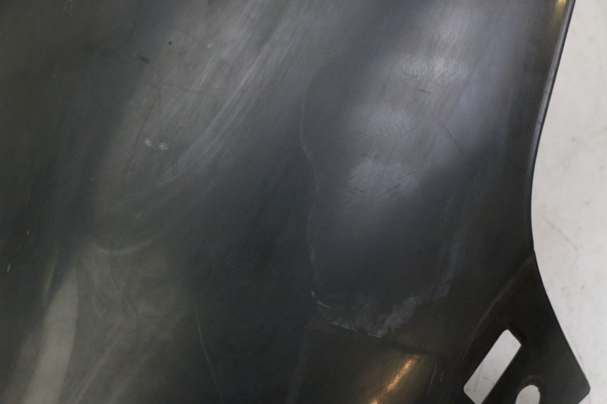 photo de PARABRISAS PEUGEOT ELYSTAR 50 (2002 - 2014) - Primer plano de alta resolución