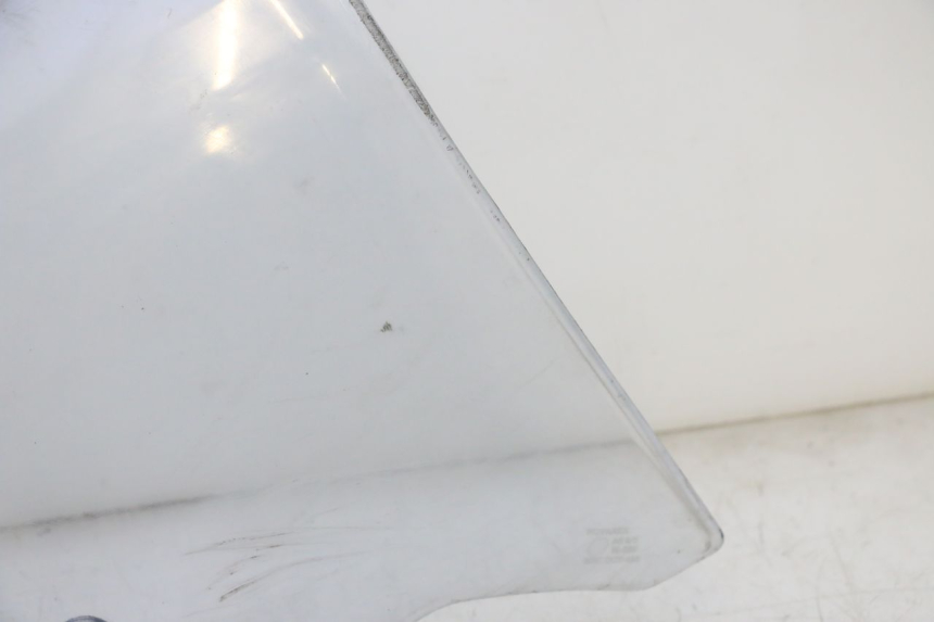 photo de PARABRISAS KAWASAKI ER-6 ER6 F ABS 650 (2012 - 2016) - Primer plano de alta resolución