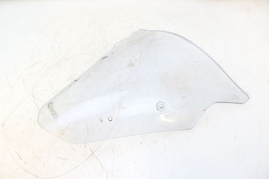 photo de PARABRISAS KAWASAKI ER-6 ER6 F ABS 650 (2012 - 2016) - Primer plano técnico