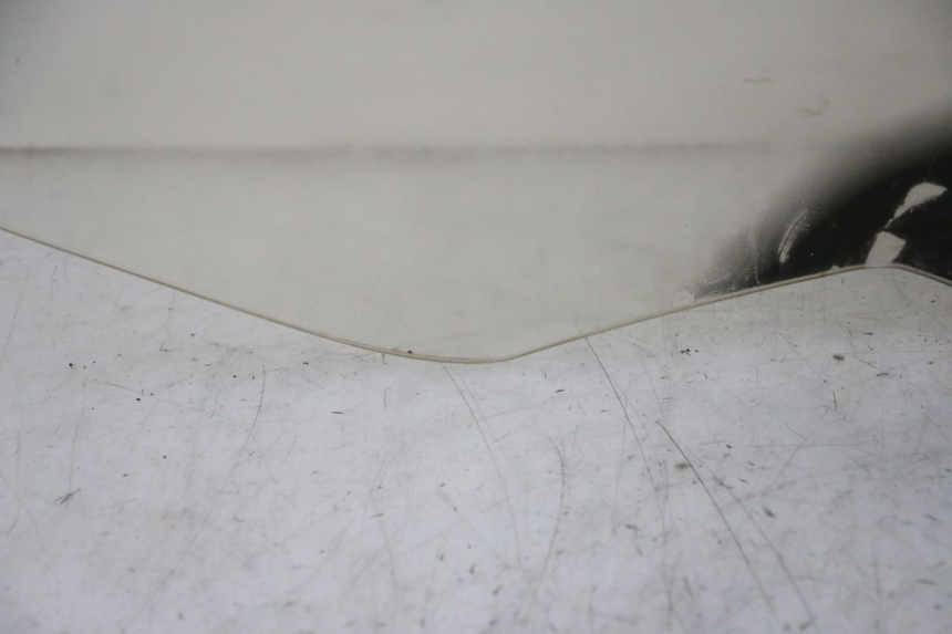 photo de PARABRISAS HONDA FES S-WING SWING ABS 125 (2007 - 2015) - Enfoque en la estructura