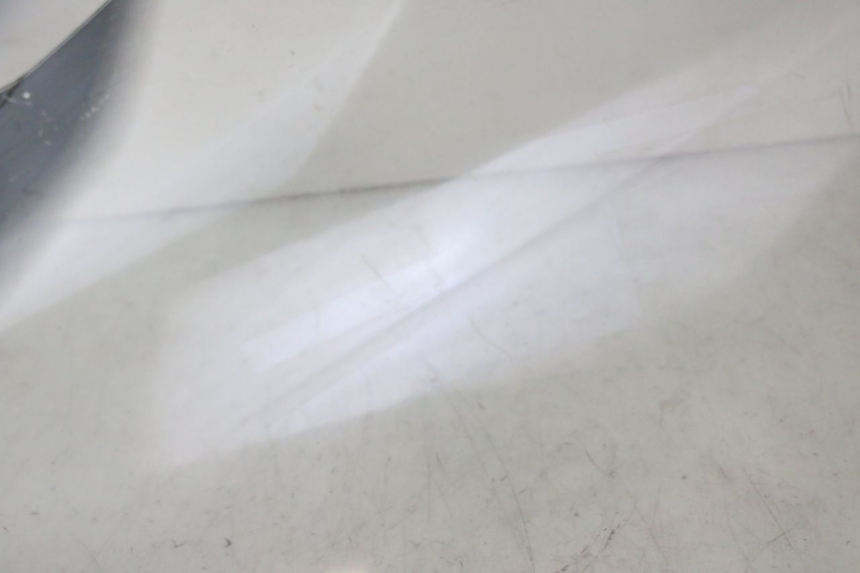 photo de PARABRISAS HONDA FES S-WING SWING ABS 125 (2007 - 2015) - Detalles de los puntos de fijación