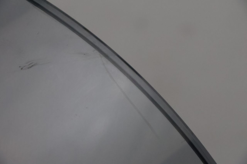 photo de PARABRISAS YAMAHA FZ8 800 (2010 - 2016) - Estado de la superficie y material