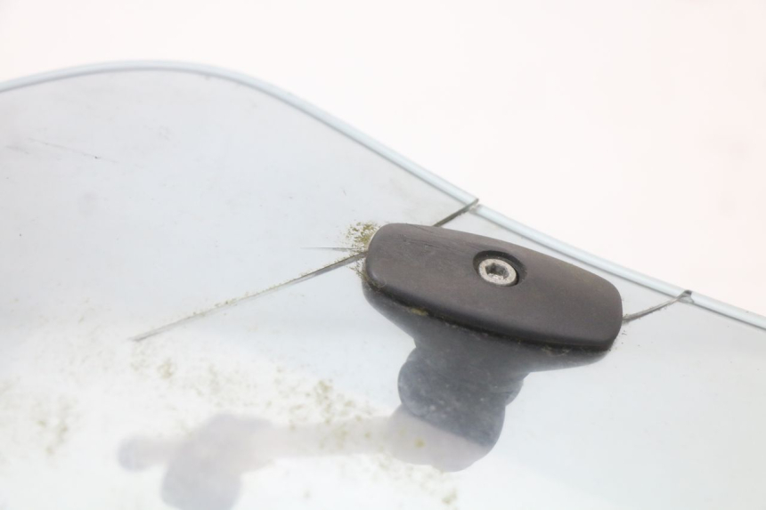 photo de PARABRISAS SUZUKI GN 125 (1997 - 2000) - Zoom estado de uso