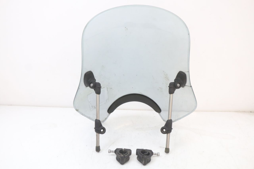 photo de PARABRISAS SUZUKI GN 125 (1997 - 2000) - Primer plano técnico