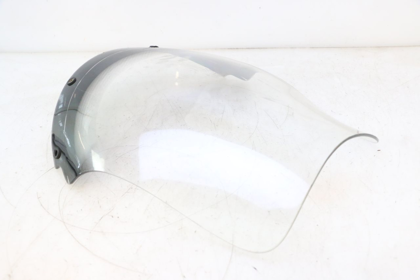 photo de PARABRISAS KYMCO GRAND DINK 125 (2008 - 2014) - Detalles de los puntos de fijación