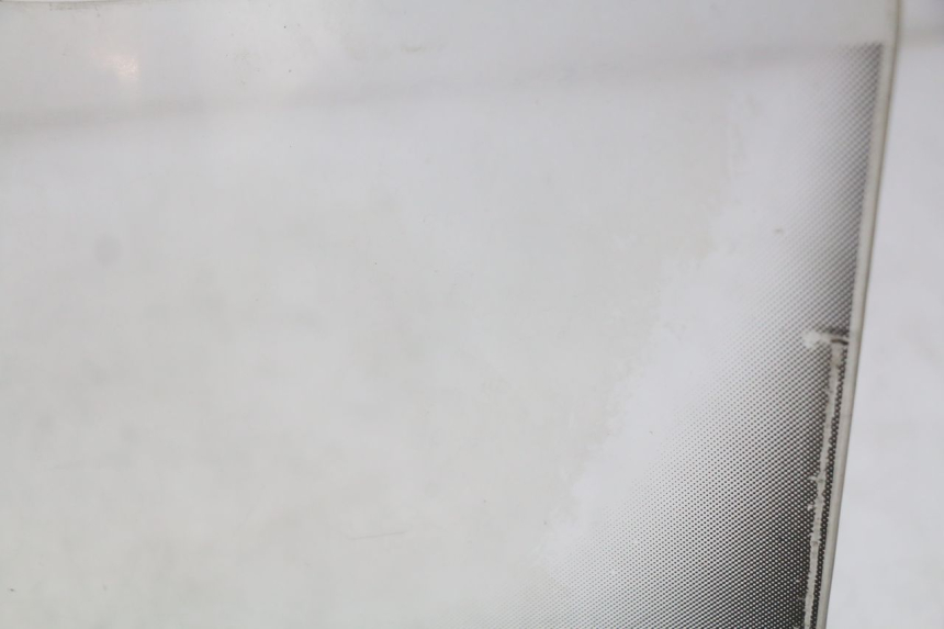 photo de PARABRISAS SUZUKI GSX-F GSX  F 1100 (1988 - 1994) - Detalles de los puntos de fijación