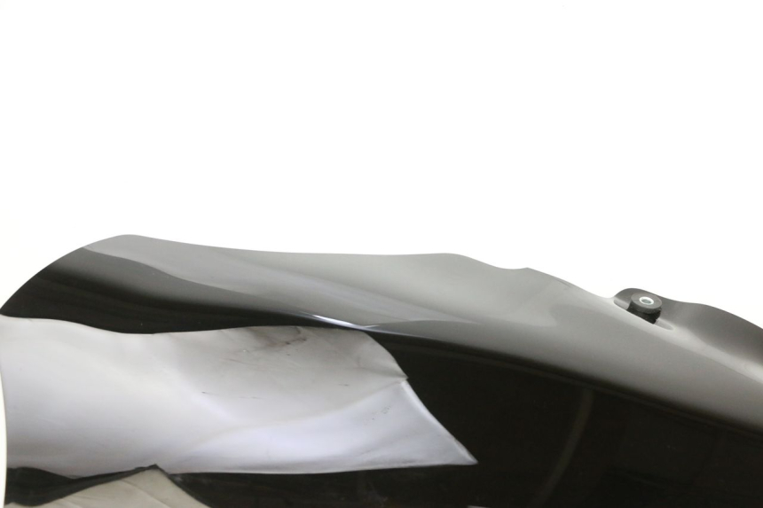 photo de PARABRISAS PIAGGIO MP3 HPE 300 (2019 - 2026) - Enfoque en la estructura