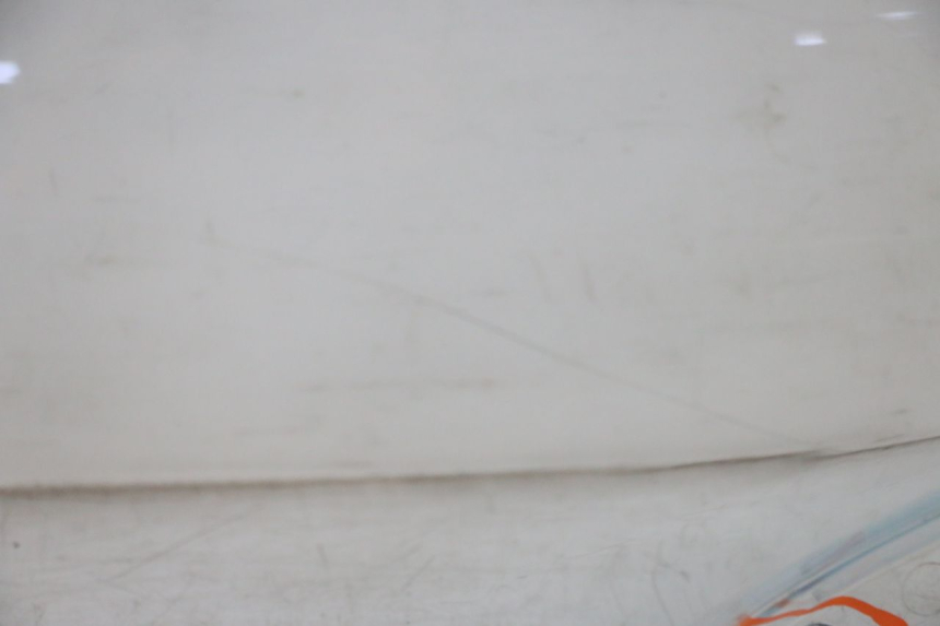 photo de PARABRISAS PIAGGIO MP3 125 (2006 - 2014) - Primer plano de alta resolución