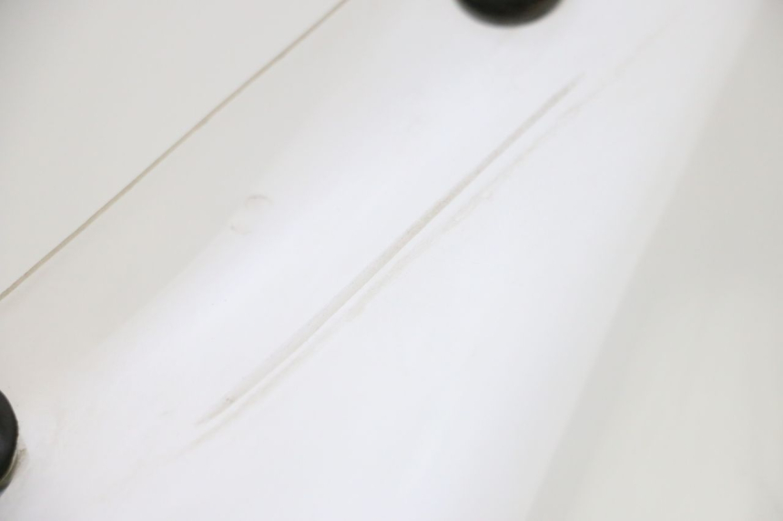photo de PARABRISAS PIAGGIO MP3 125 (2006 - 2014) - Detalles de los puntos de fijación