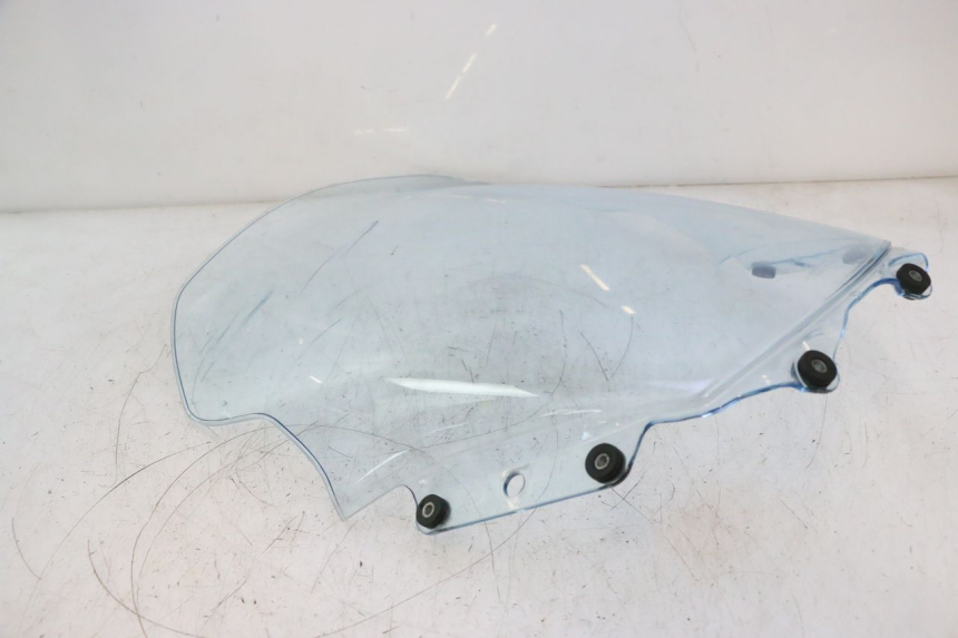 photo de PARABRISAS PIAGGIO MP3 125 (2006 - 2014) - Primer plano técnico