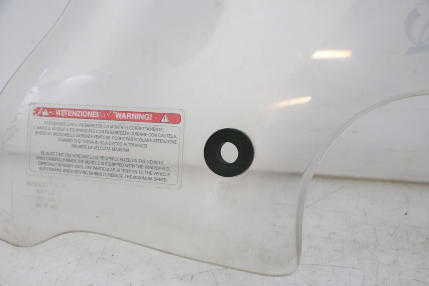 photo de PARABRISAS PIAGGIO VESPA LX IE 125 (2010 - 2012) - Recambio usado revisado