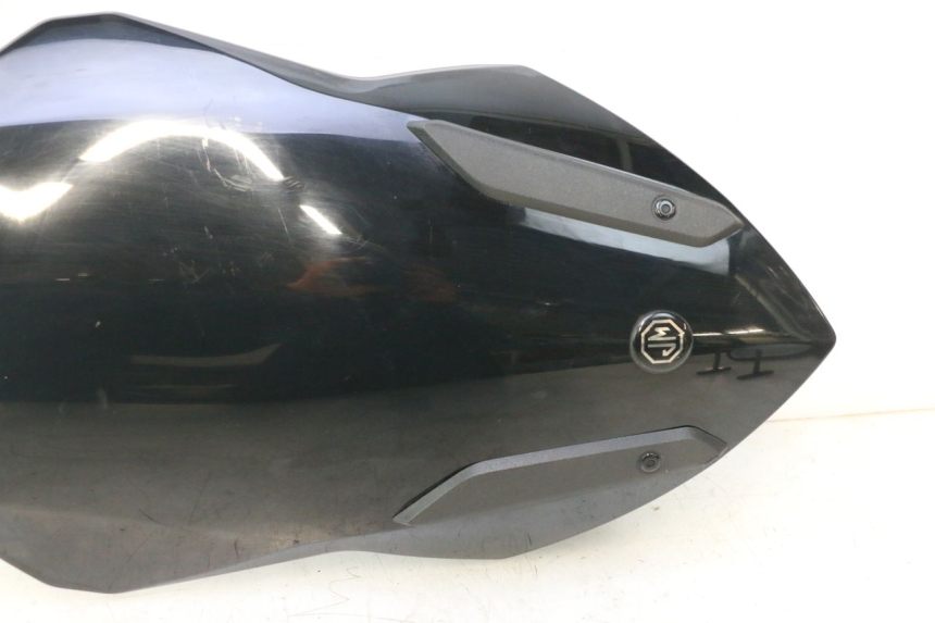 photo de PARABRISAS JM MOTORS R-MAX TECH 50 (2024 - 2026) - Enfoque en la estructura