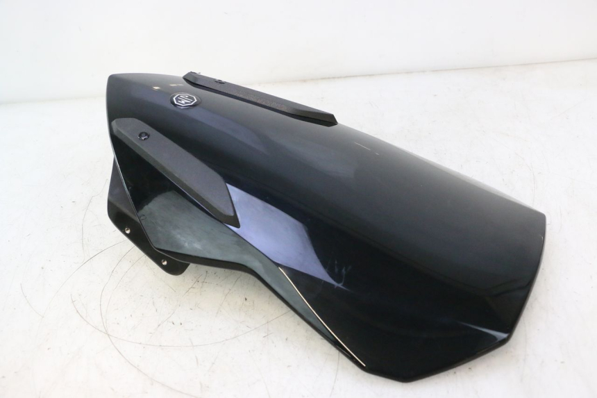 photo de PARABRISAS JM MOTORS R-MAX TECH 50 (2024 - 2026) - Detalles de los puntos de fijación