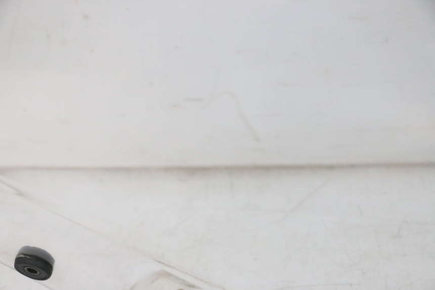 photo de PARABRISAS PEUGEOT SATELIS COMPRESSOR K15 125 (2006 - 2009) - Zoom sobre los componentes