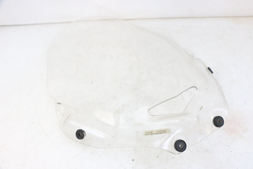 photo de PARABRISAS PEUGEOT SATELIS COMPRESSOR K15 125 (2006 - 2009) - Detalles de los puntos de fijación