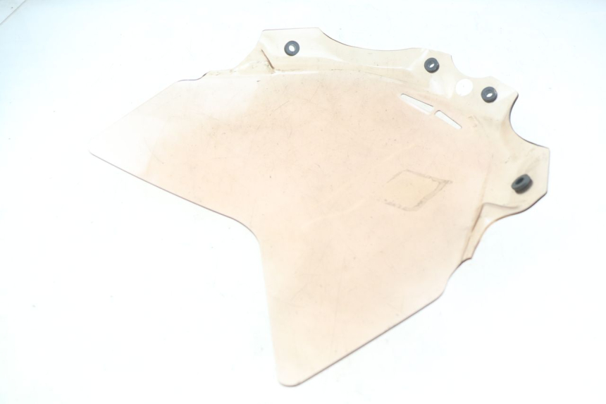 photo de PARABRISAS PEUGEOT SATELIS 125 (2010 - 2012) - Primer plano técnico