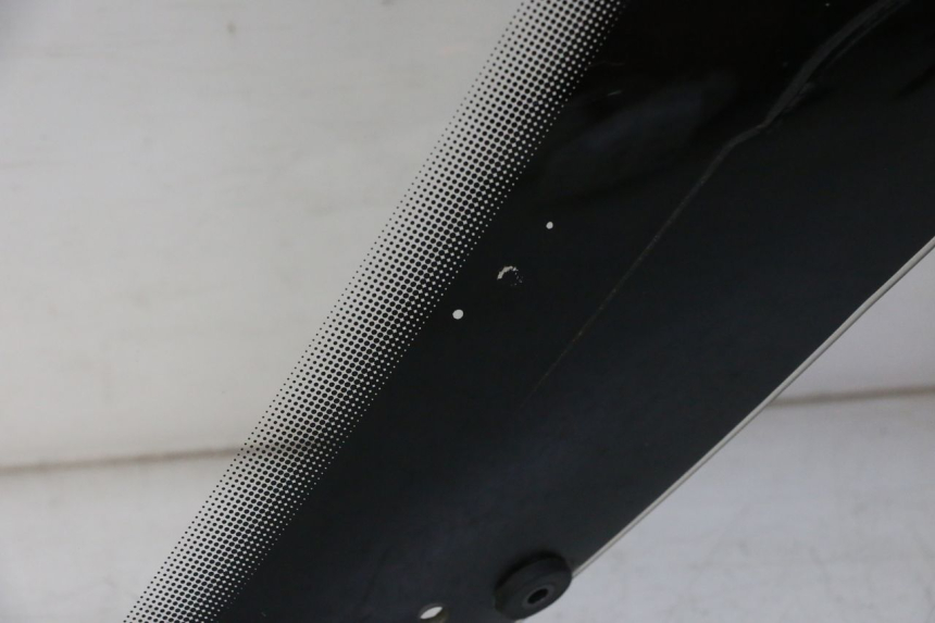 photo de PARABRISAS PEUGEOT SATELIS 125 (2010 - 2012) - Inspección visual detallada