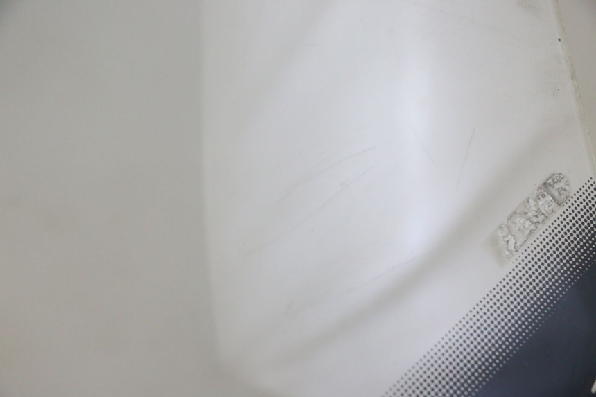 photo de PARABRISAS PEUGEOT SATELIS 125 (2010 - 2012) - Primer plano técnico