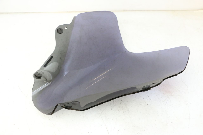 photo de PARABRISAS PEUGEOT SATELIS 125 (2013 - 2018) - Primer plano técnico