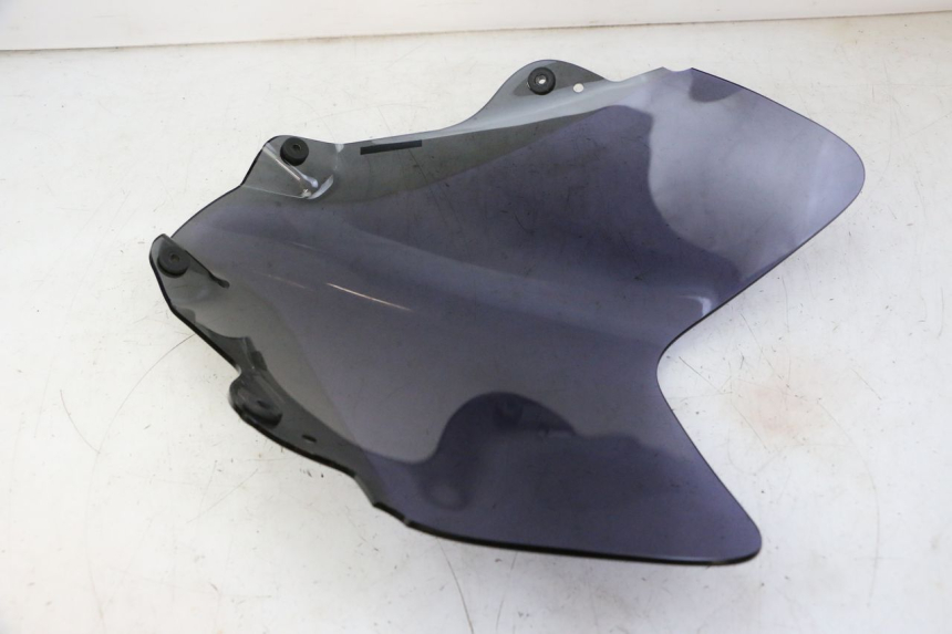 photo de PARABRISAS PEUGEOT SATELIS 125 (2013 - 2018) - Detalles de los puntos de fijación