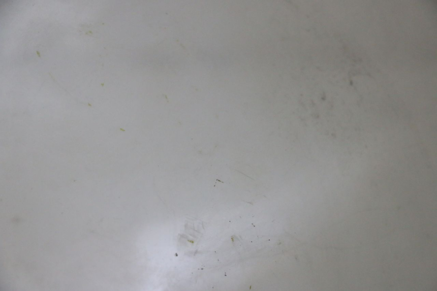 photo de PARABRISAS PEUGEOT SATELIS 125 (2006 - 2009) - Zoom estado de uso