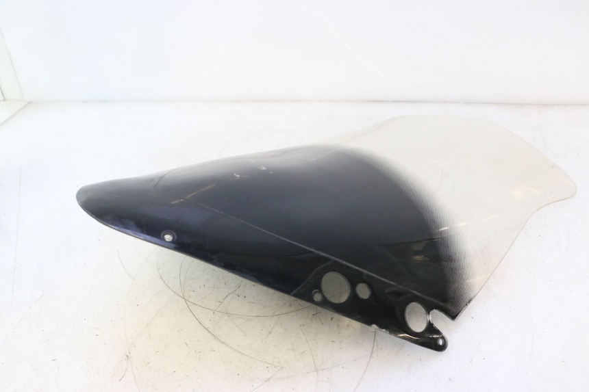 photo de PARABRISAS RAZZO STEED 125 (2012 - 2018) - Detalles de los puntos de fijación