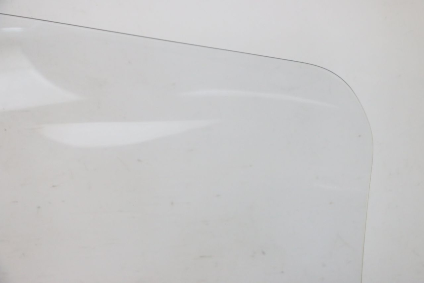 photo de PARABRISAS SUZUKI BURGMAN 125 (2018 - 2021) - Características distintivas