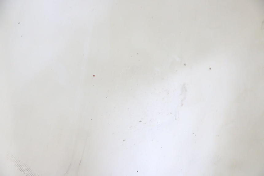 photo de PARABRISAS SUZUKI UH BURGMAN 125 (2002 - 2006) - Detalle de la pieza