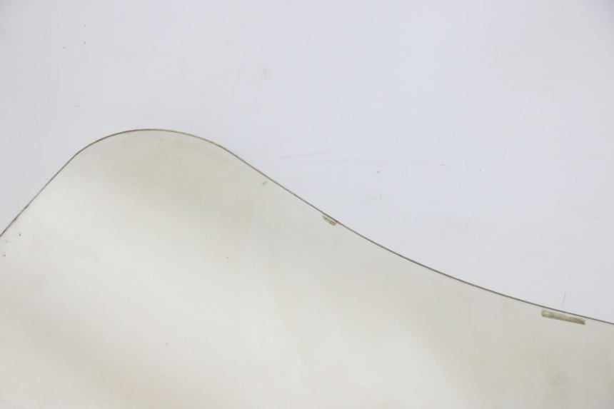 photo de PARABRISAS SUZUKI UH BURGMAN 125 (2002 - 2006) - Primer plano de alta resolución