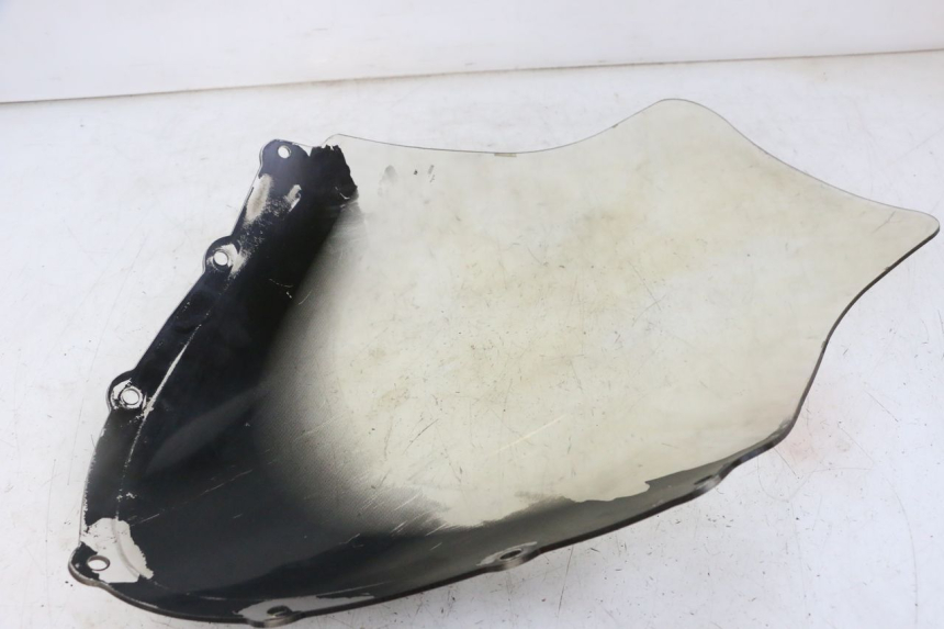 photo de PARABRISAS SUZUKI UH BURGMAN 125 (2002 - 2006) - Detalles de los puntos de fijación